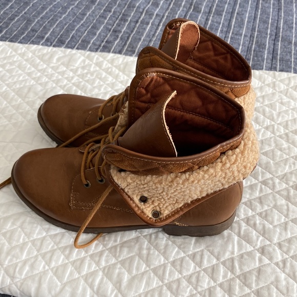 New Look Booties - Picture 2 of 2